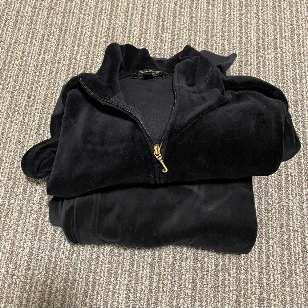 juicy couture sweatsuit. hoodie and pants
